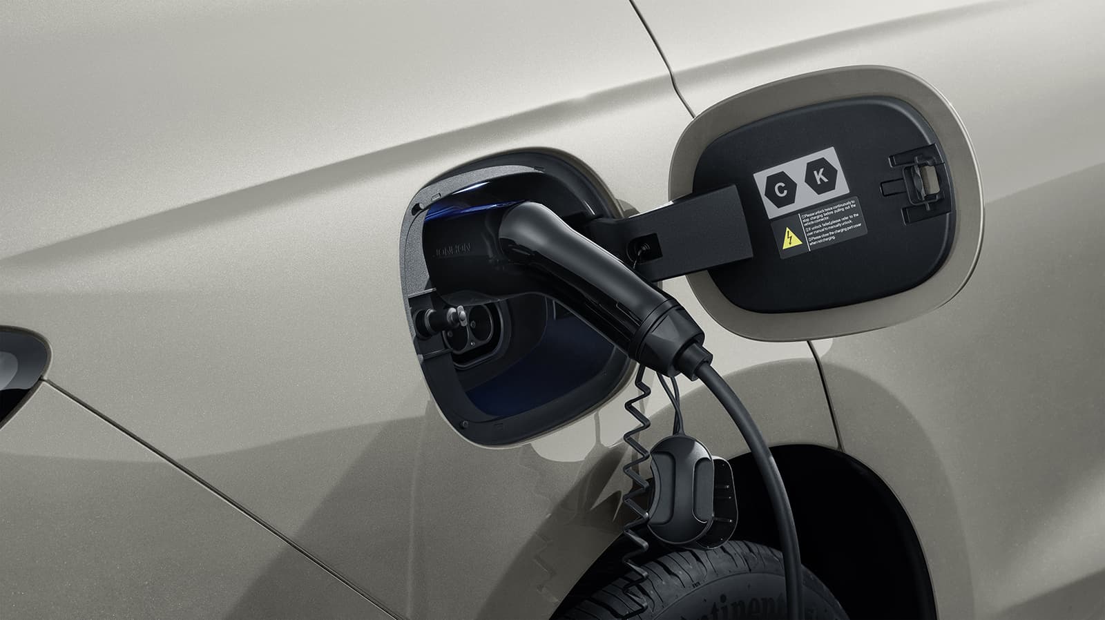 ładowanie samochodu